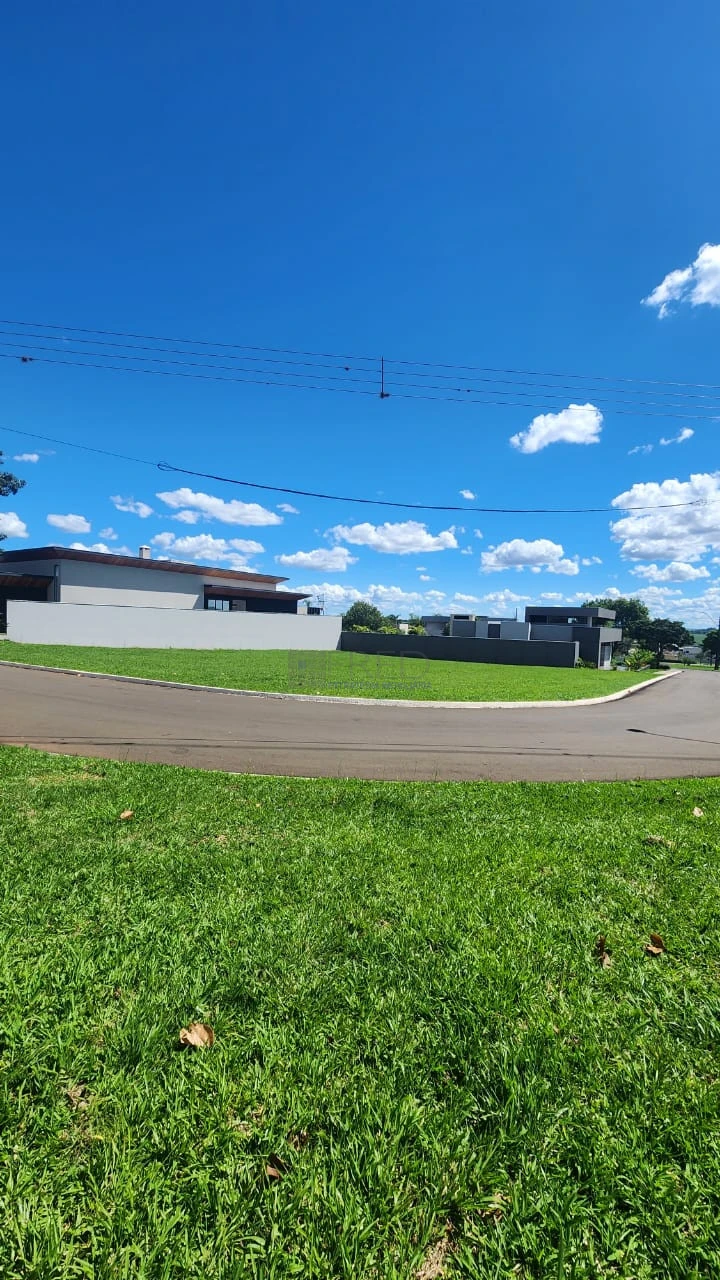 EXCELENTE TERRENO  NO CONDOMINIO VILLAGIO DO ENGENHO - PARTE ALTA - CAMBÉ PR