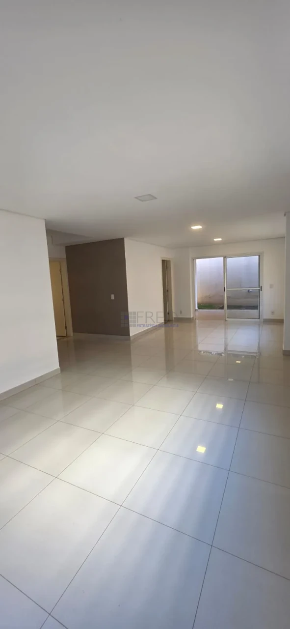 Imagens do imóveis RESIDENCIA Á VENDA - ROYAL MAISON
