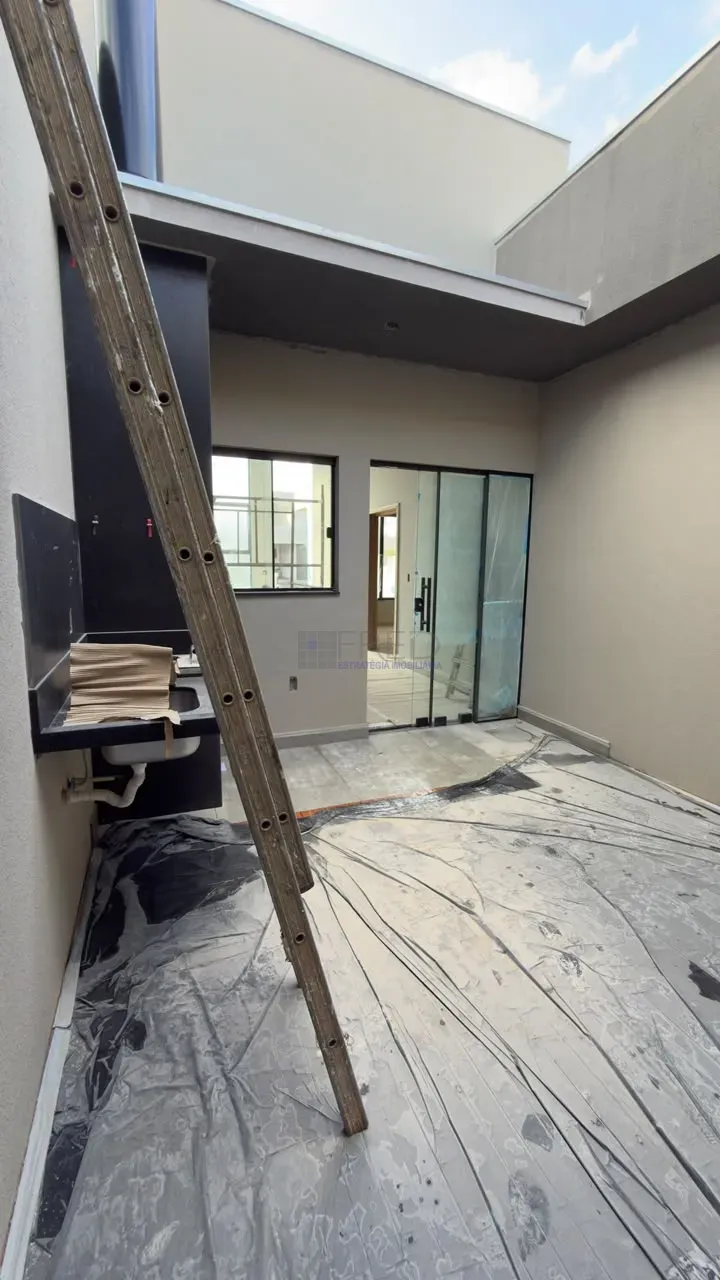 Imagens do imóveis LINDA CASA TÉRREA Á VENDA - CONDOMINIO MORADA DAS FLORES - ROSAS
