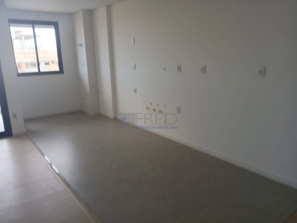 APARTAMENTO A VENDA - SENSE - ANDAR ALTO, 02 VAGAS DE GARAGEM COM BOX
