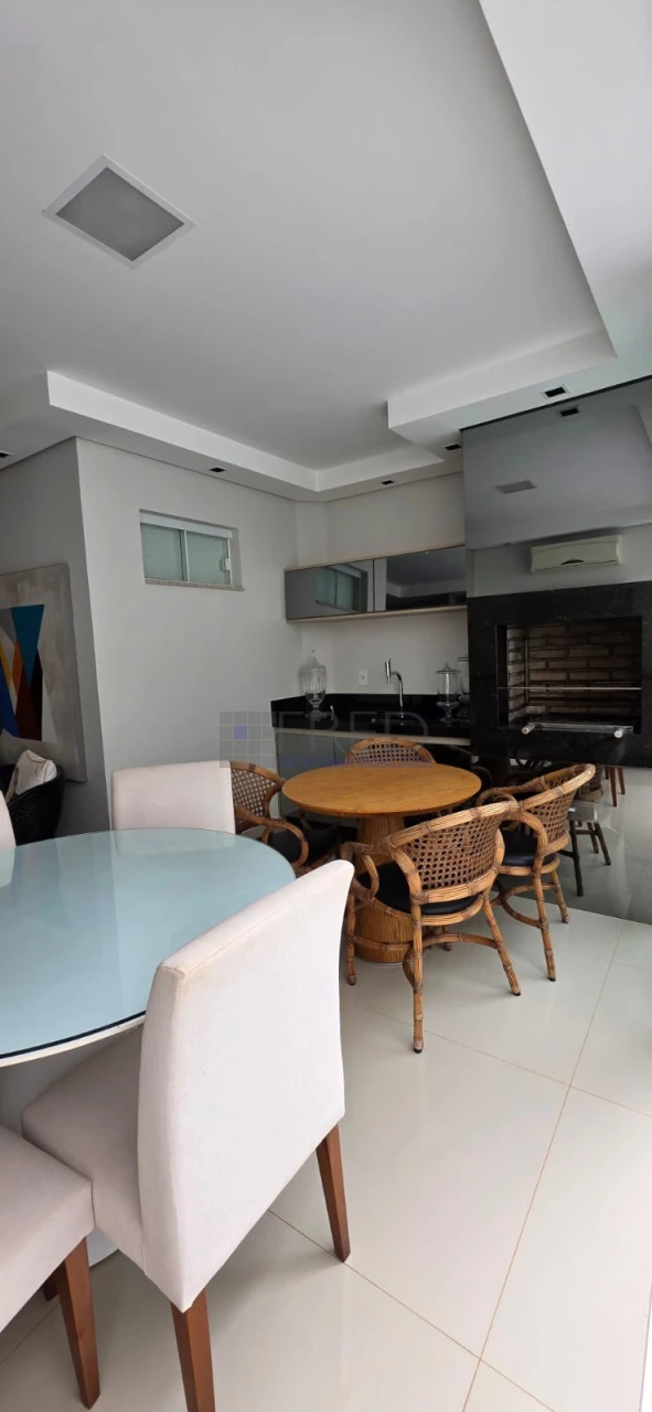 EXCELENTE CASA TÉRREA A VENDA - 3 SUÍTES - ROYAL FOREST RESIDENCE & RESORT