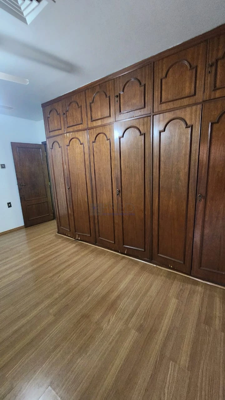 EXCELENTE IMÓVEL COMERCIAL PARA LOCAÇÃO - TOTALMENTE TÉRREO