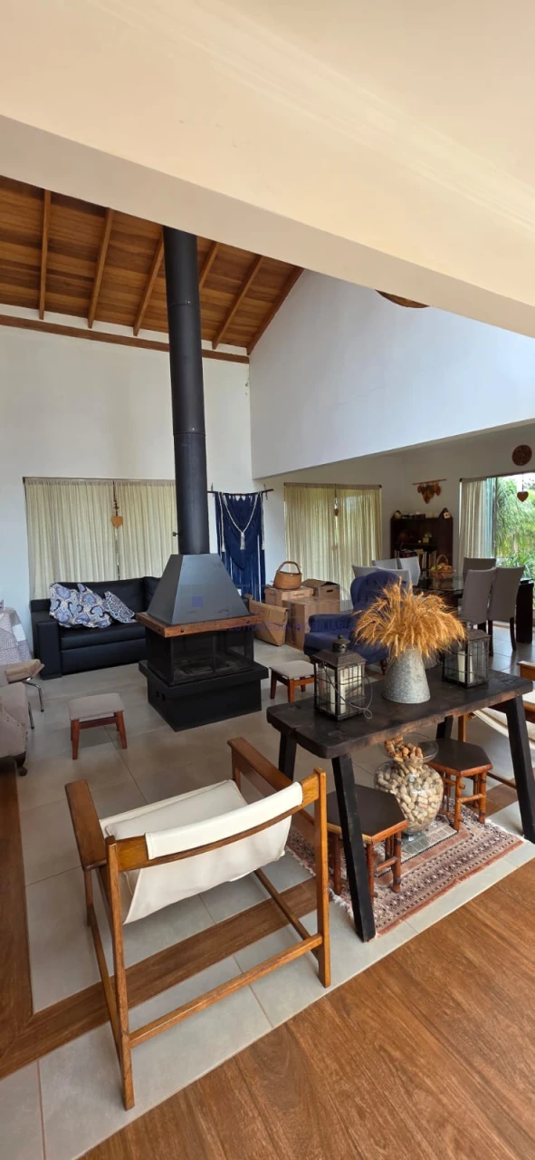 LINDA CHACARA A VENDA, PORTEIRA FECHADA - MORADIA OU LAZER EM CAMBÉ PR