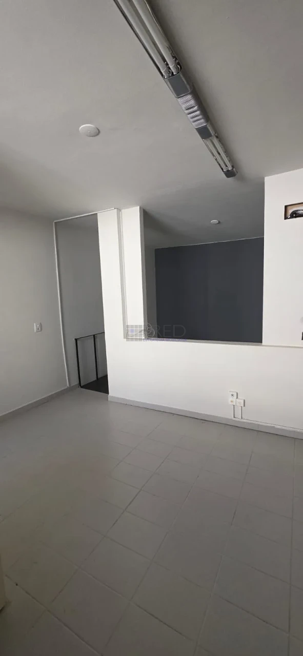 EXCELENTE SALA PARA LOCAÇÃO