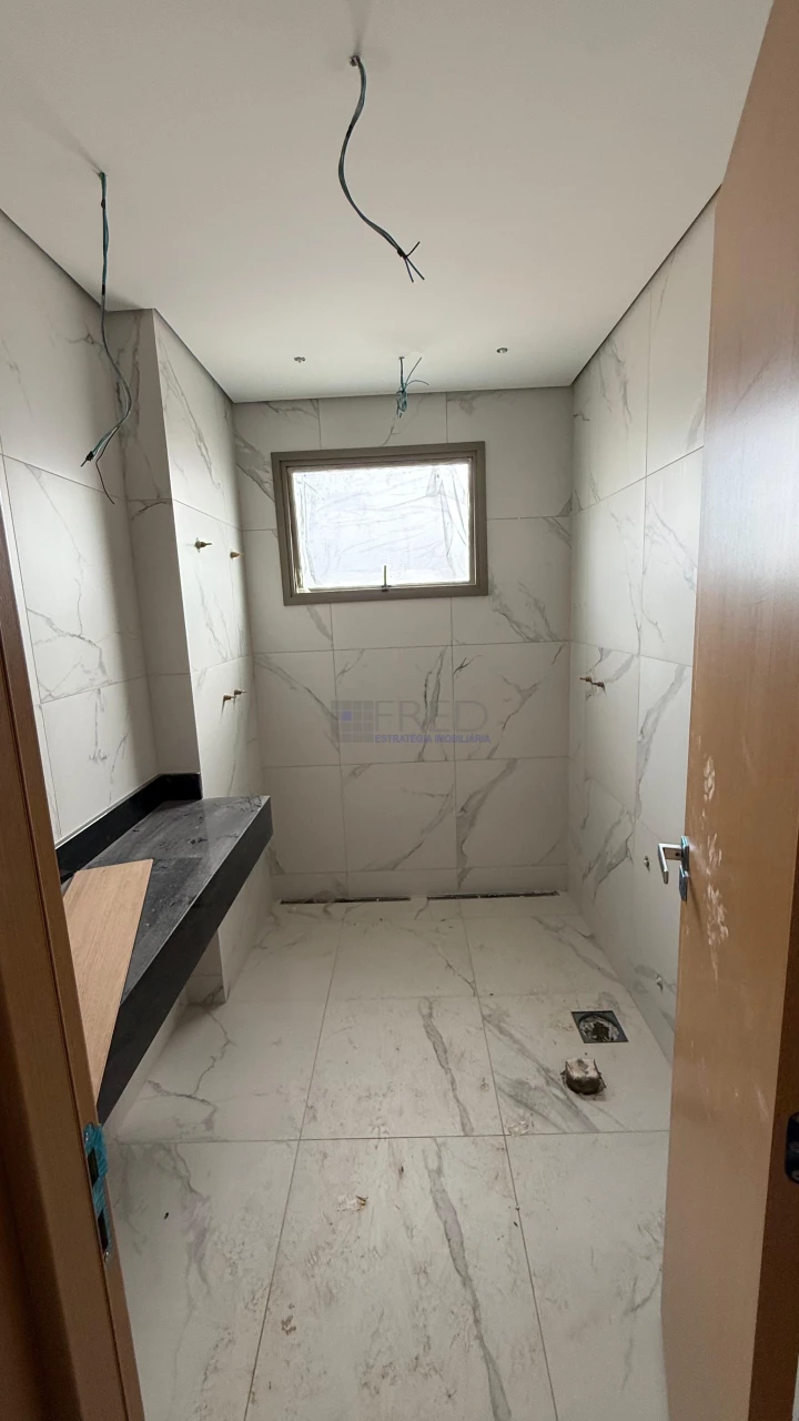 APARTAMENTO A VENDA -NOVO - VISTA LAGO - ANDAR  INTERMEDIARIO