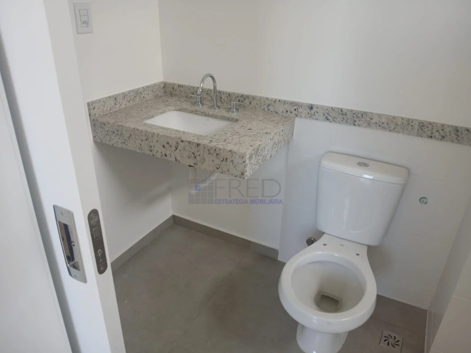 APARTAMENTO A VENDA - SENSE - ANDAR ALTO, 02 VAGAS DE GARAGEM COM BOX