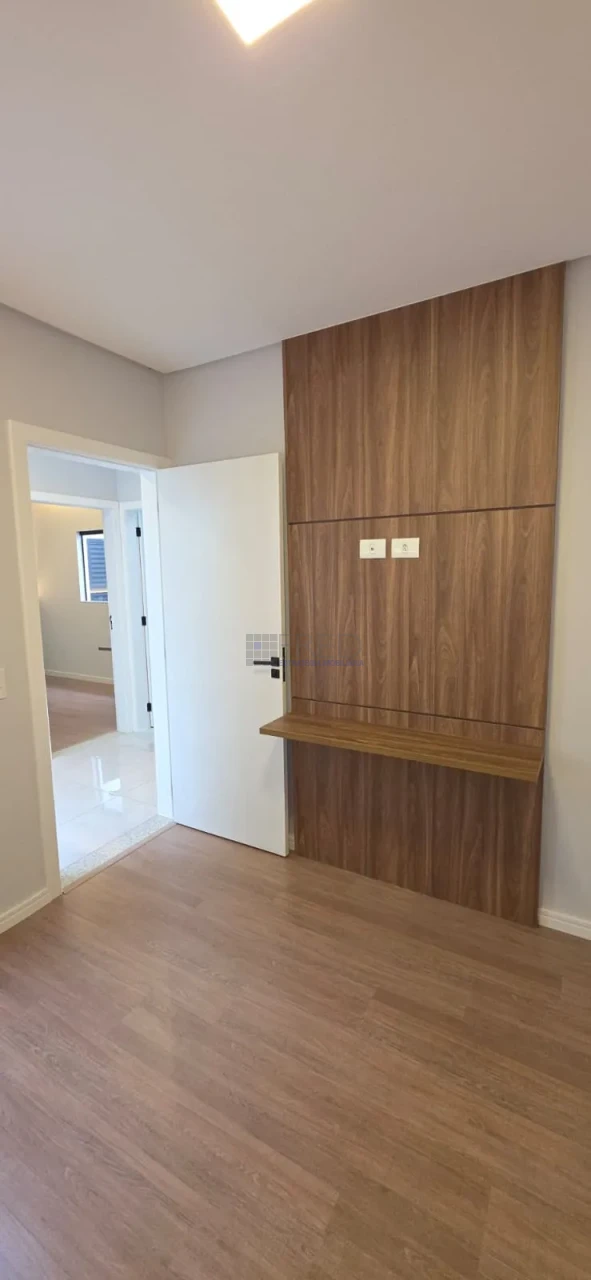 Imagens do imóveis LINDA CASA TÉRREA A VENDA - COMPLETA DE ARMARIOS - HEIMTAL PARK