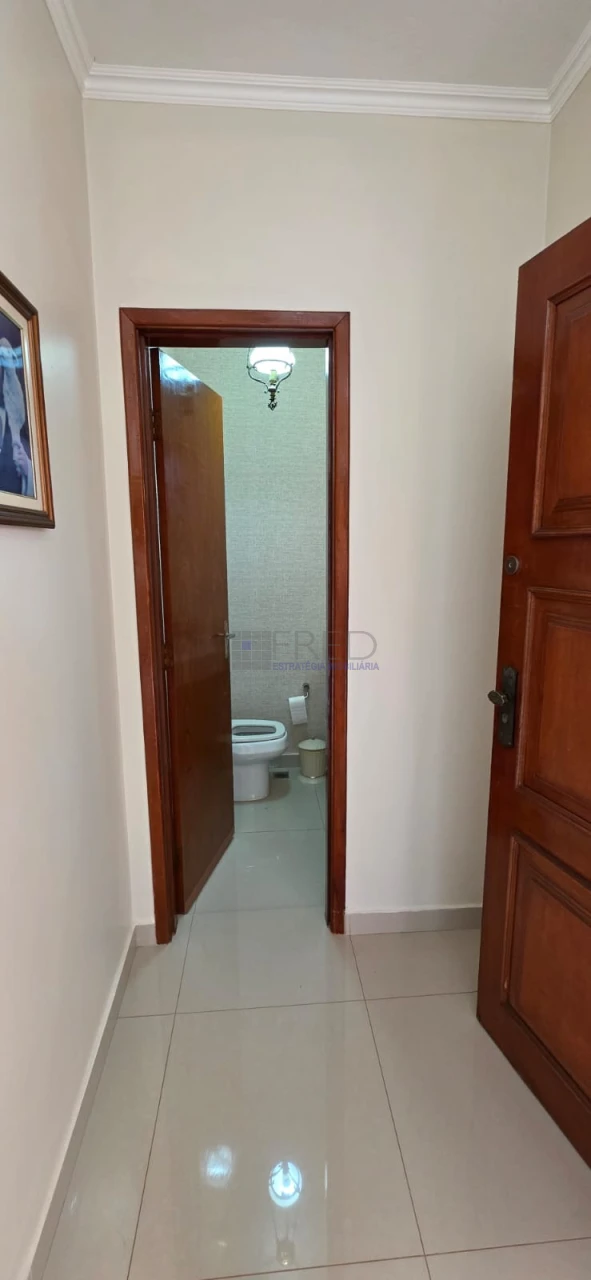 LINDA CASA TÉRREA A VENDA