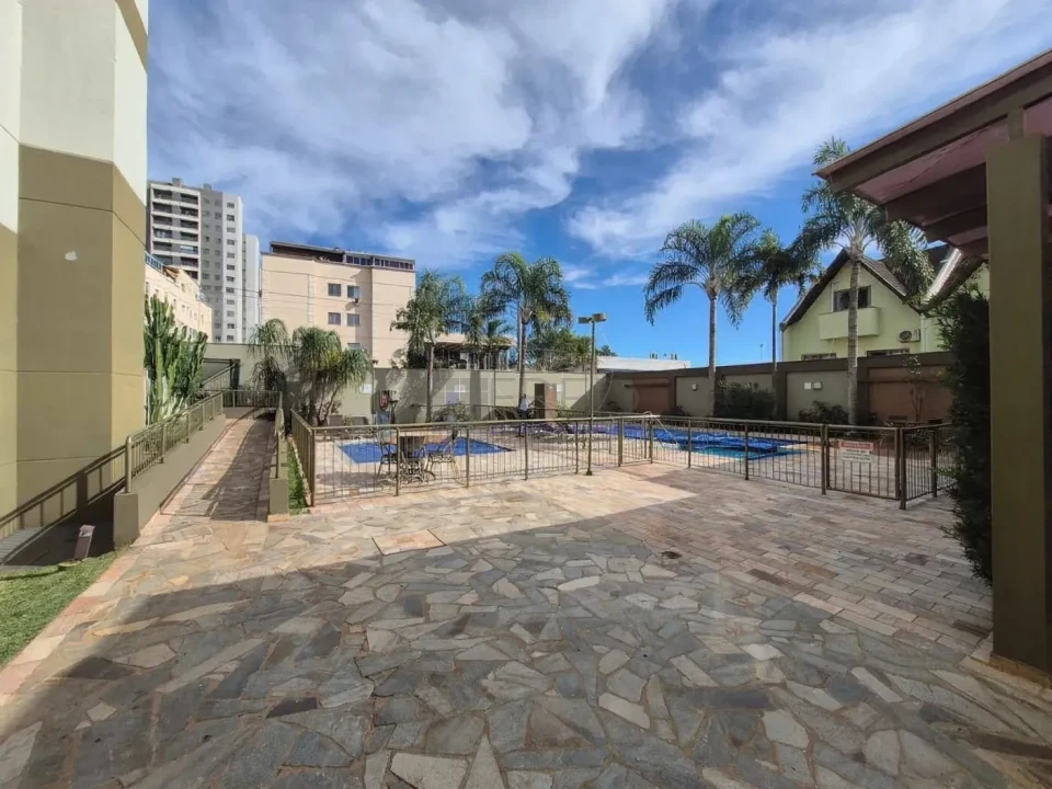 Imagens do imóveis APARTAMENTOAVENDA -ANDAR BAIXO - TORRES INGLATERRA