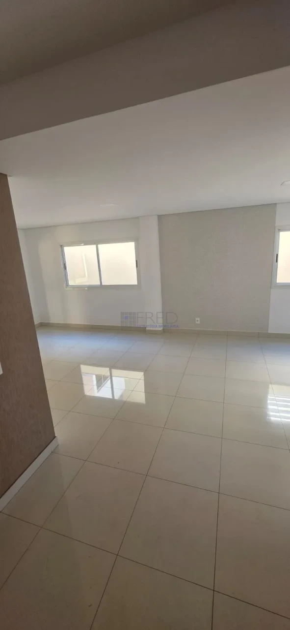 Imagens do imóveis RESIDENCIA Á VENDA - ROYAL MAISON