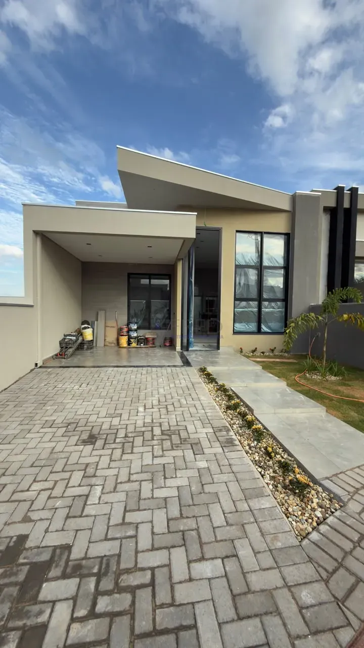 Imagens do imóveis LINDA CASA TÉRREA Á VENDA - CONDOMINIO MORADA DAS FLORES - ROSAS