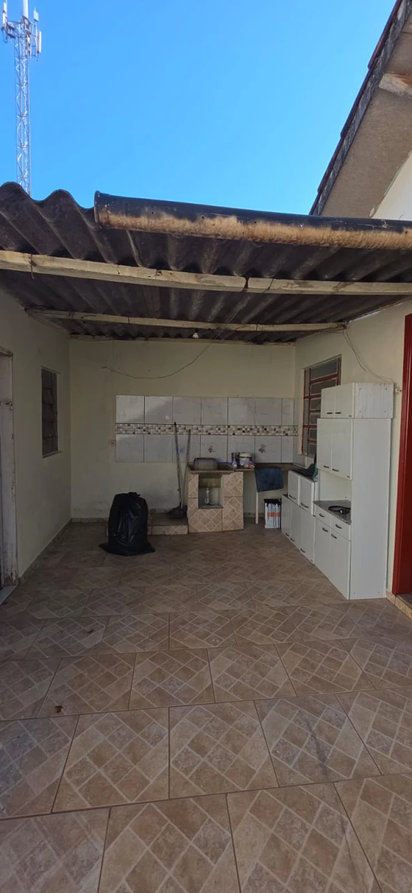 RESIDENCIA  A  VENDA RUA NILO GONZALES VICENTE - JARDIM CAFEZAL