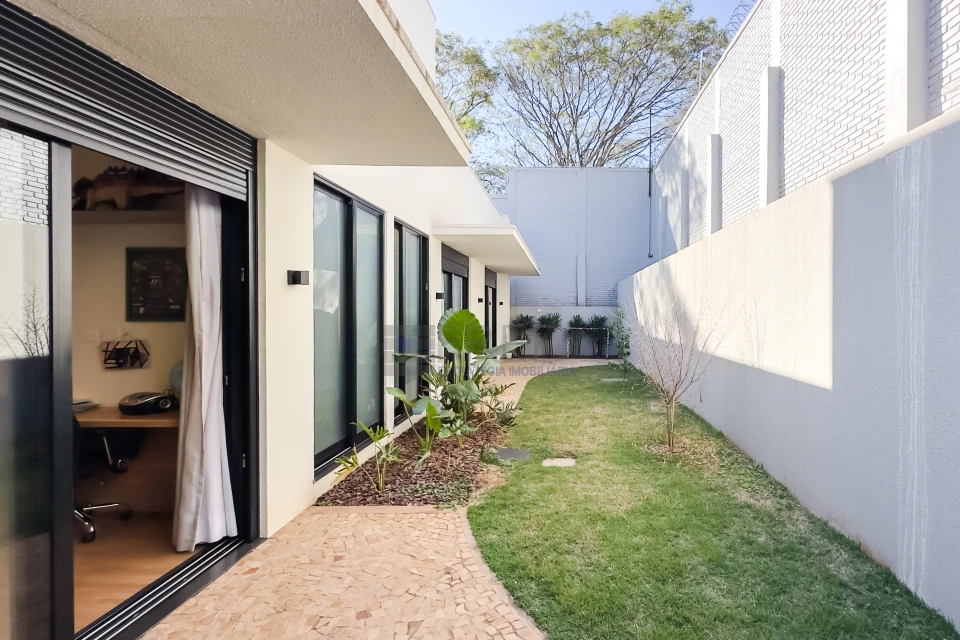 LINDA RESIDENCIA A VENDA CONDOMINIO PITANGUÁ