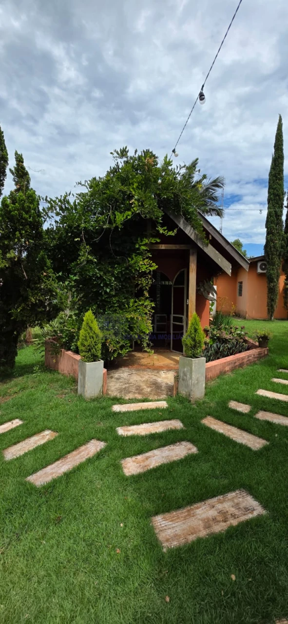 LINDA CHACARA A VENDA, PORTEIRA FECHADA - MORADIA OU LAZER EM CAMBÉ PR