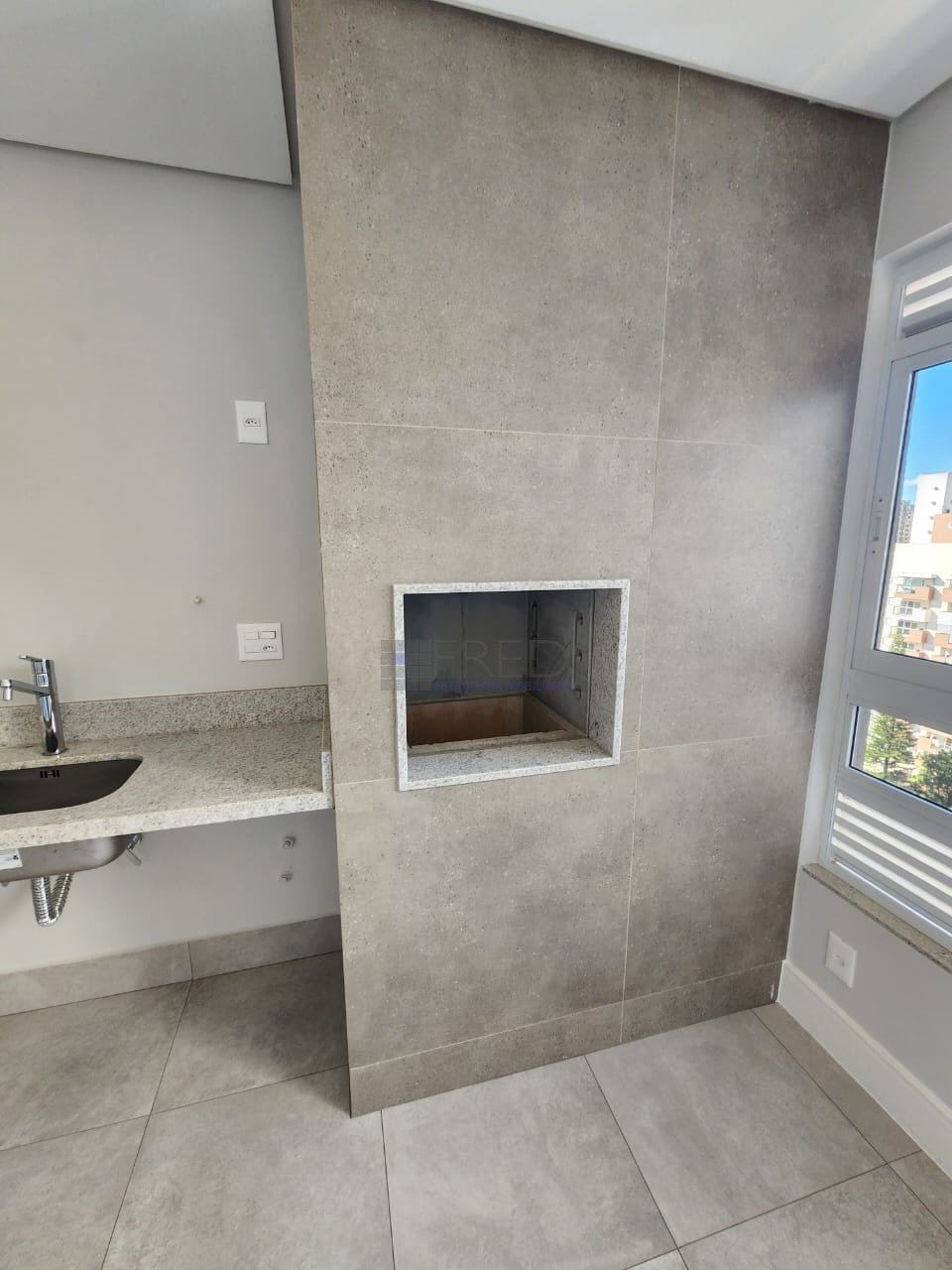 Apartamento à venda Edifício Villa Montese, andar alto, sol da manhã - Jardim Higienópolis, Londrina