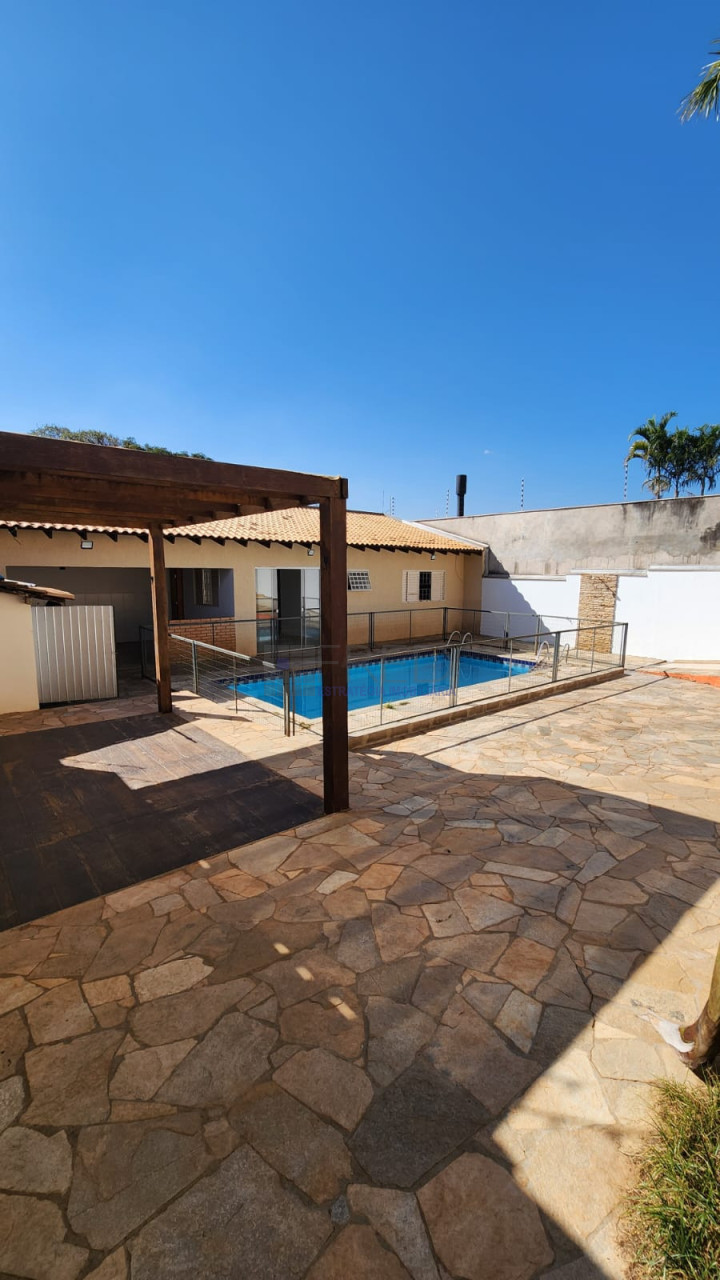 CASA DISPONIVEL PARA VENDA OU LOCAÇÃO - REGIÃO SUL DE LONDRINA