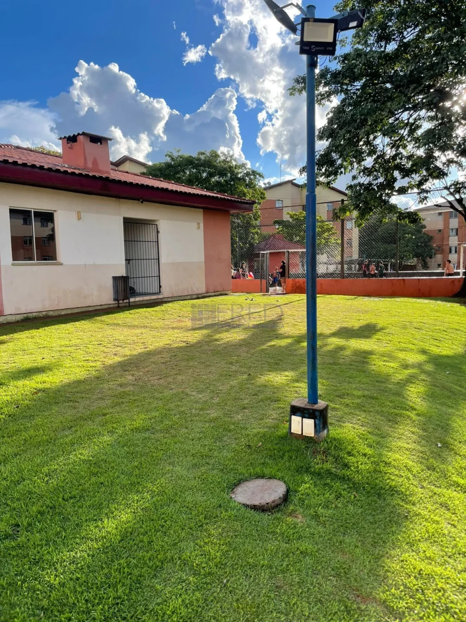 VENDO APARTAMENTO NO CONDOMÍNIO RESIDENCIAL ANSELMO VEDOATO