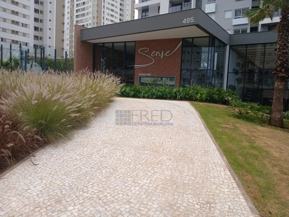 APARTAMENTO A VENDA - SENSE - ANDAR ALTO, 02 VAGAS DE GARAGEM COM BOX