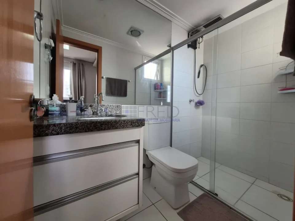 Imagens do imóveis APARTAMENTOAVENDA -ANDAR BAIXO - TORRES INGLATERRA