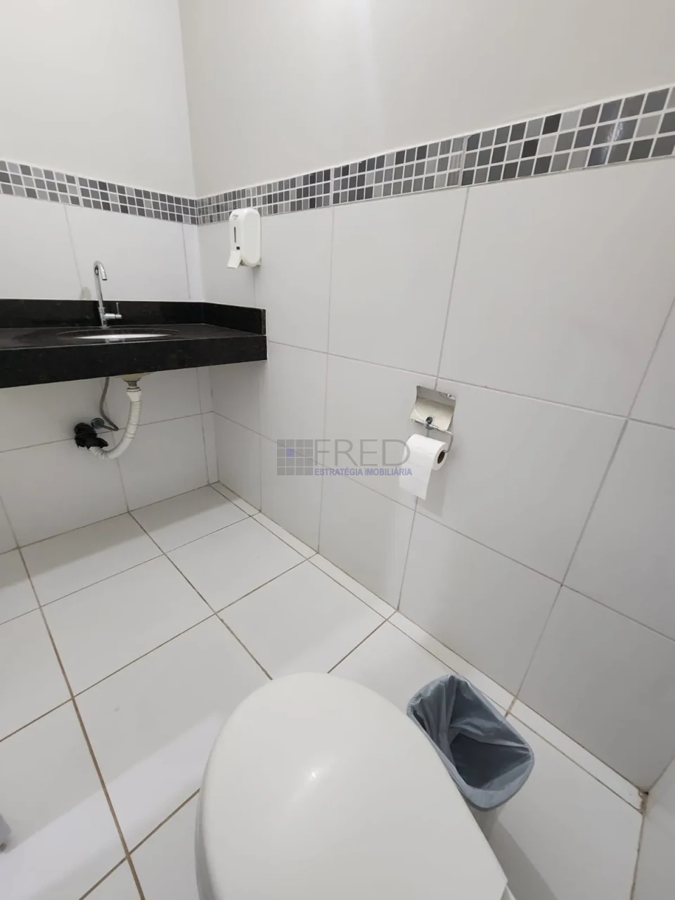 CASA COMERCIAL PARA LOCAÇÃO NO SHANGRI-LÁ