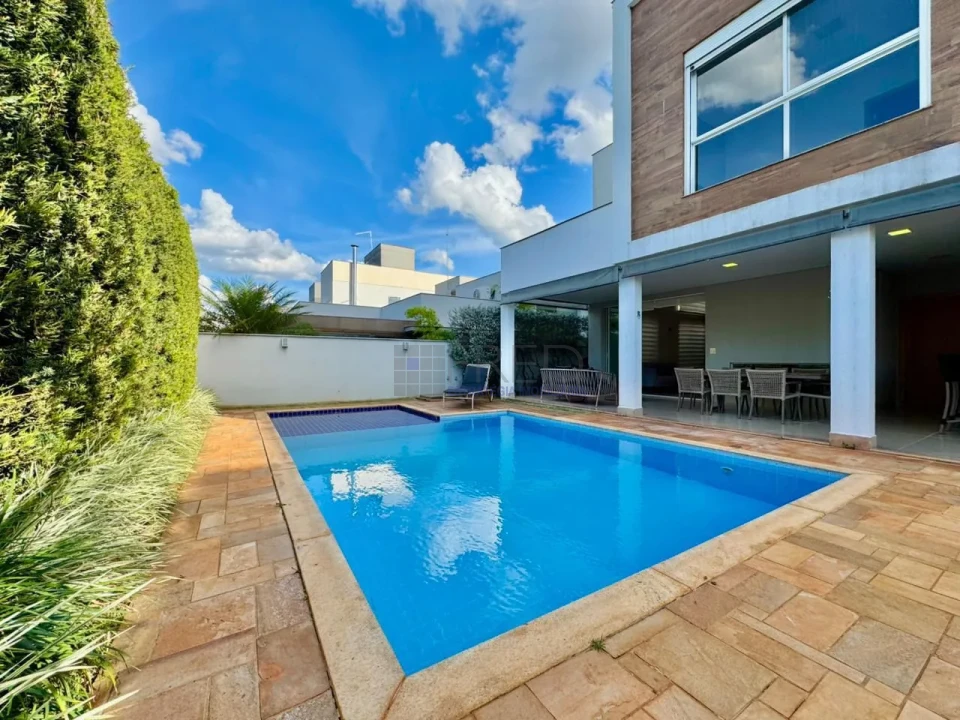 EXCELENTE RESIDENCIA A VENDA - COND, ALPHAVILLE  II