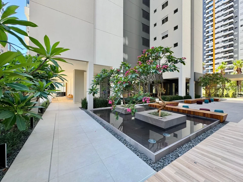 APARTAMENTO NOVO - ANDAR INTERMEDIARIO - 3 SUÍTES - ARBO