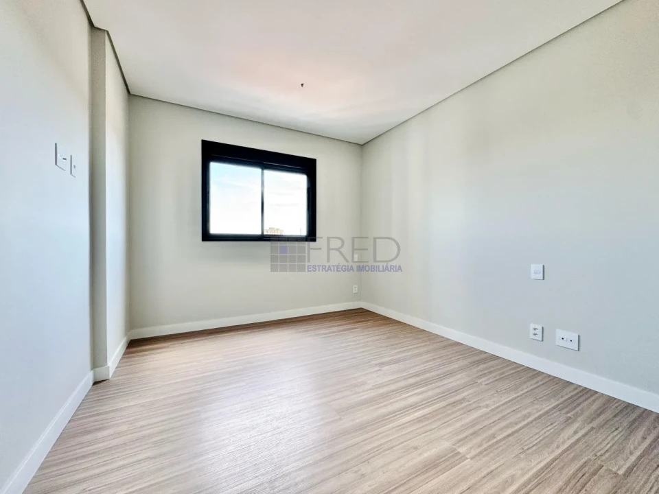 APARTAMENTO A VENDA - SOL DAMANHÃ - ANDAR  INTERMEDIÁRIO - CONDOMINIO ODYSSEY