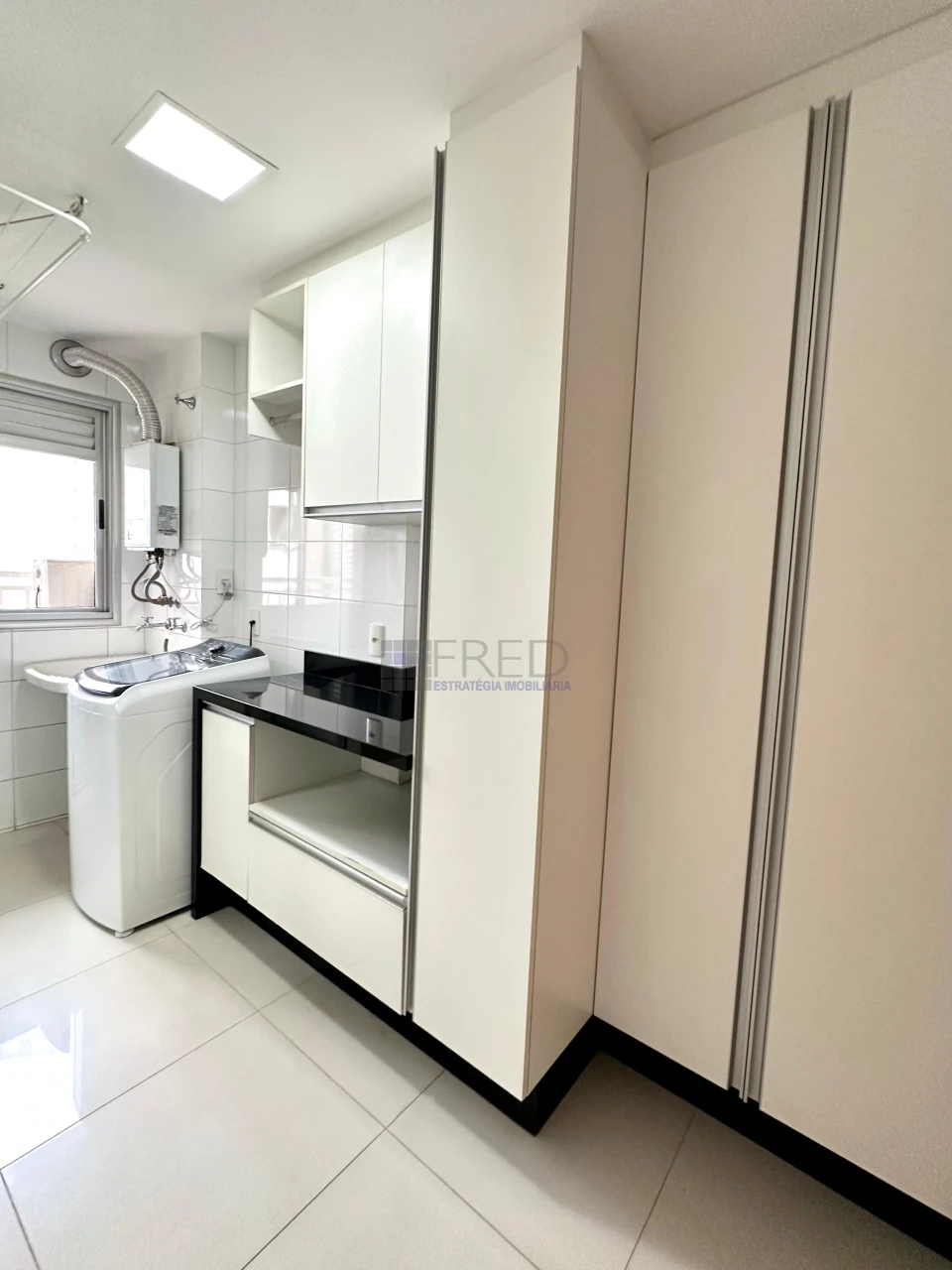 APARTAMENTO A VENDA NO EDIFÍCIO FERNANDO PESSOA
