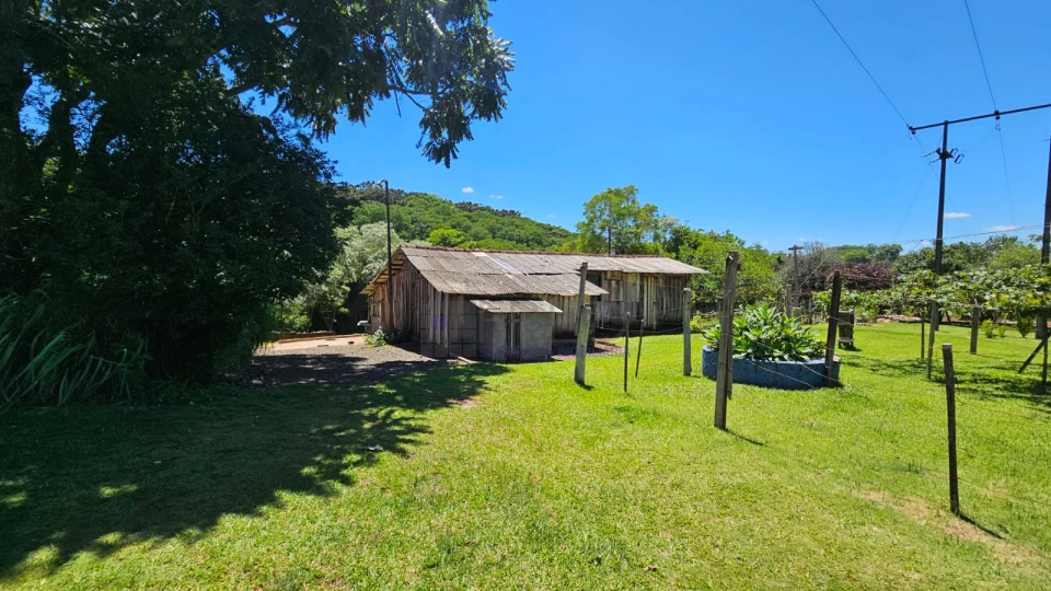 Lindo sitio - região sul de Londrina - 22,42 alqueires paulista.