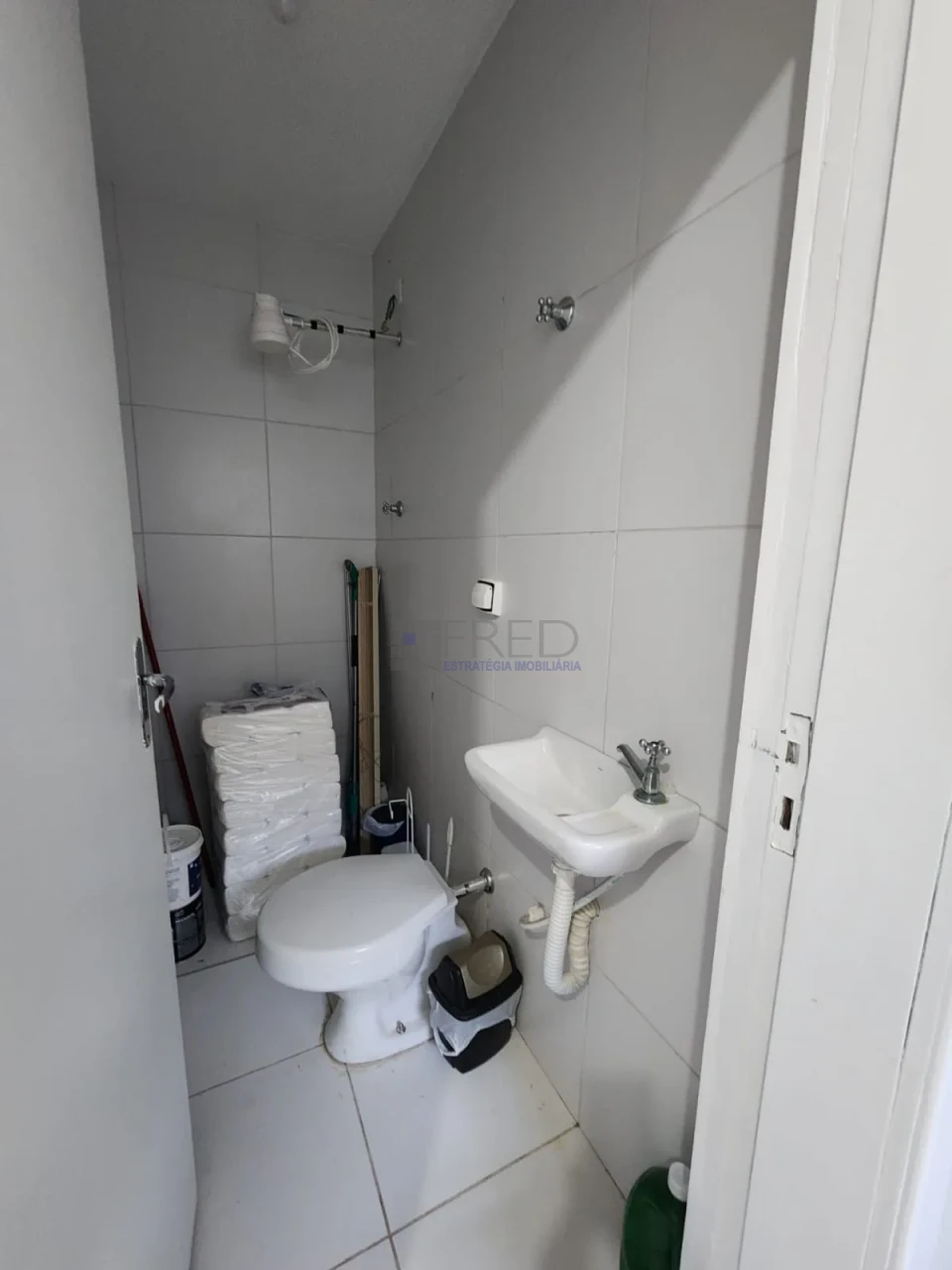 CASA COMERCIAL PARA LOCAÇÃO NO SHANGRI-LÁ