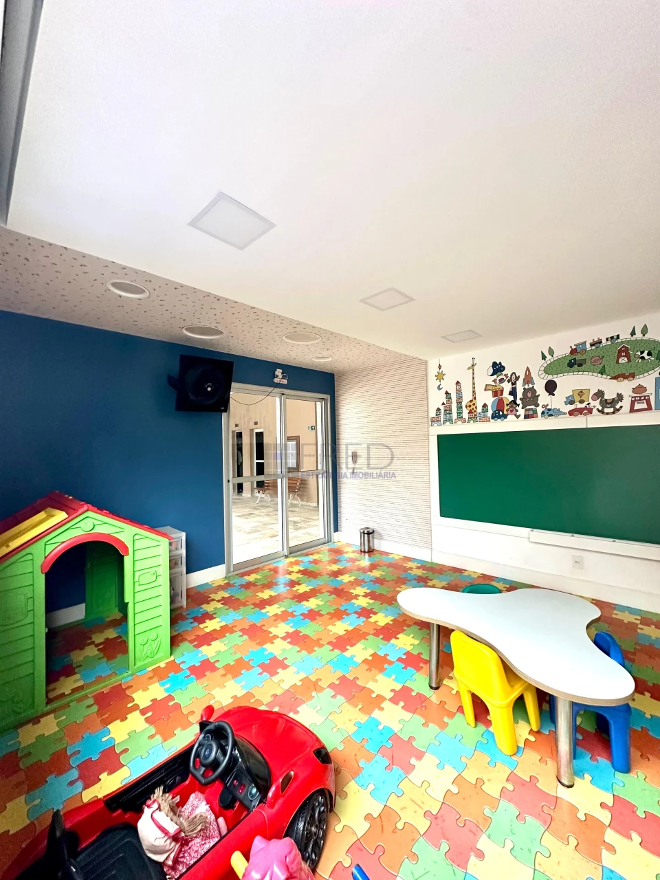 APARTAMENTO A VENDA NO EDIFÍCIO FERNANDO PESSOA