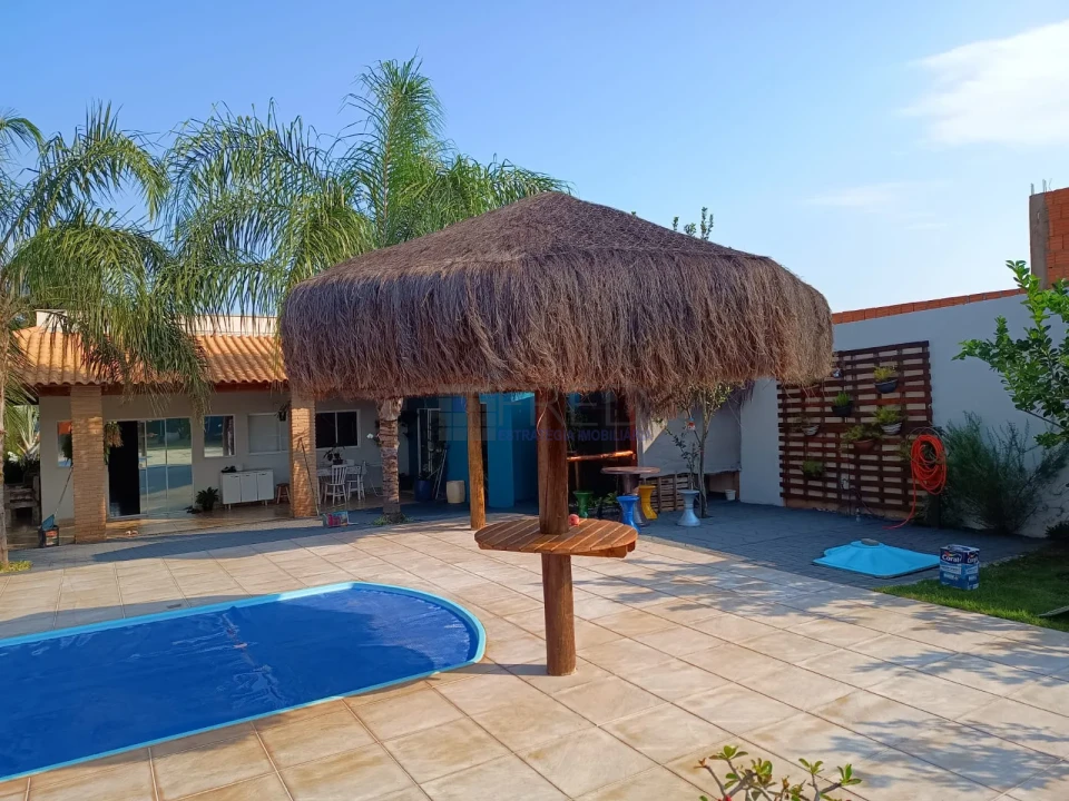 BELÍSSIMA CHÁCARA NO RIVIERA DO POENTE