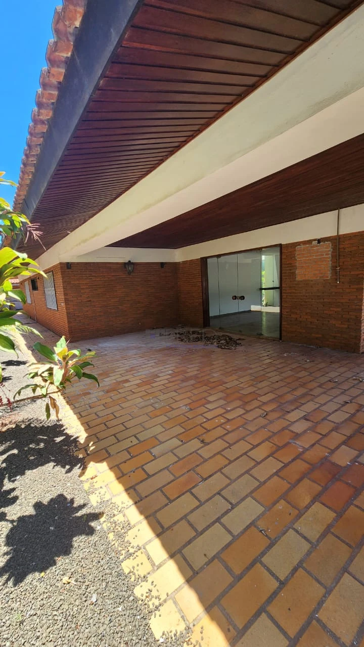 EXCELENTE IMÓVEL COMERCIAL PARA LOCAÇÃO - TOTALMENTE TÉRREO