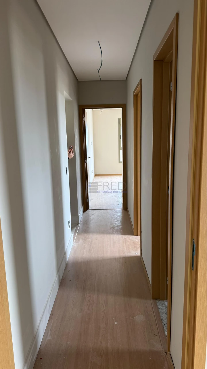 APARTAMENTO A VENDA -NOVO - VISTA LAGO - ANDAR  INTERMEDIARIO