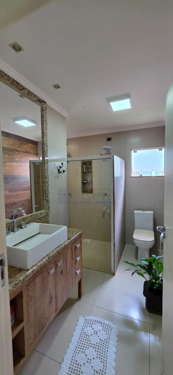 LINDA CHACARA A VENDA, PORTEIRA FECHADA - MORADIA OU LAZER EM CAMBÉ PR