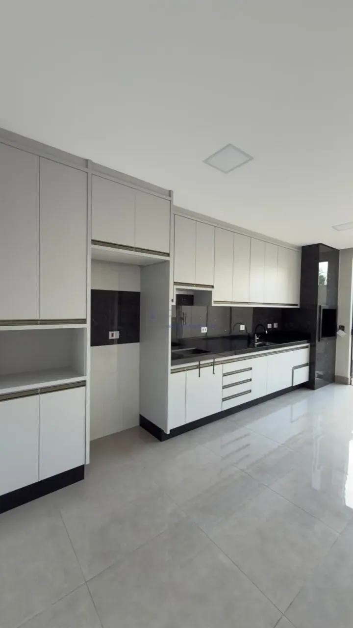 Imagens do imóveis RESIDENCIA A VENDA - CONDOMINIO MORADA DAS FLORES - ROSAS