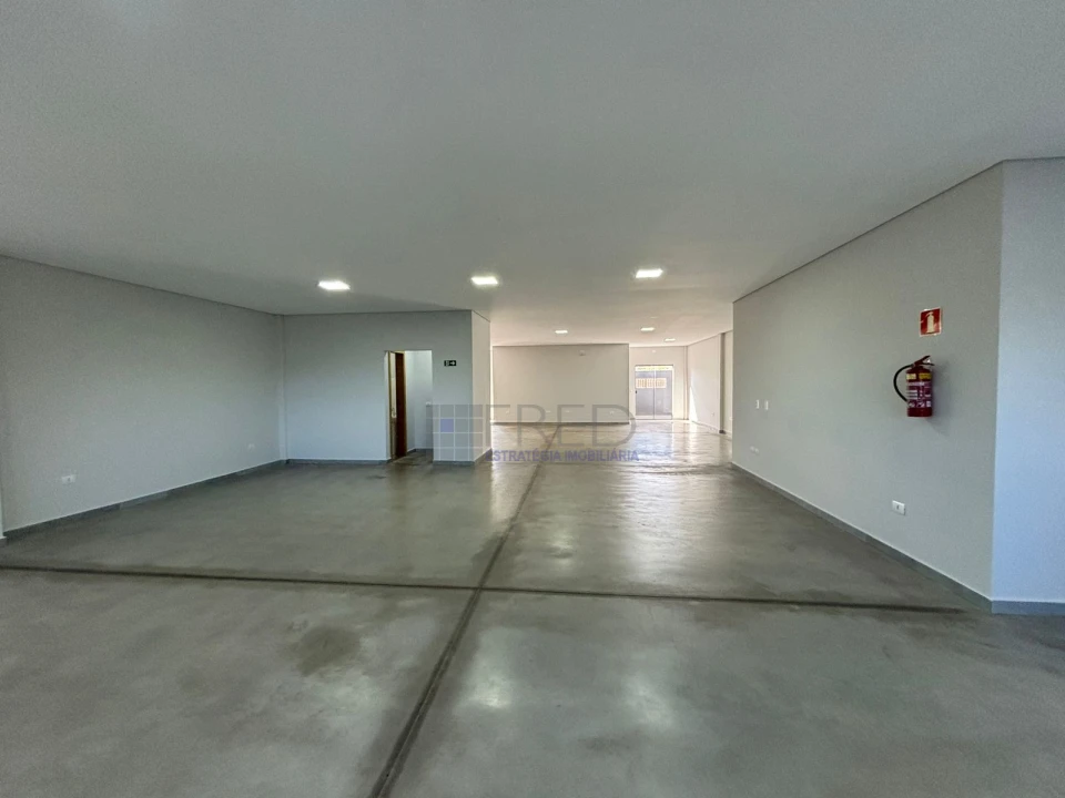 LINDA SOBRELOJA PARALOCAÇÃO