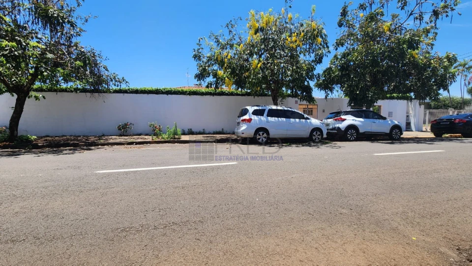 EXCELENTE IMÓVEL COMERCIAL PARA LOCAÇÃO - TOTALMENTE TÉRREO