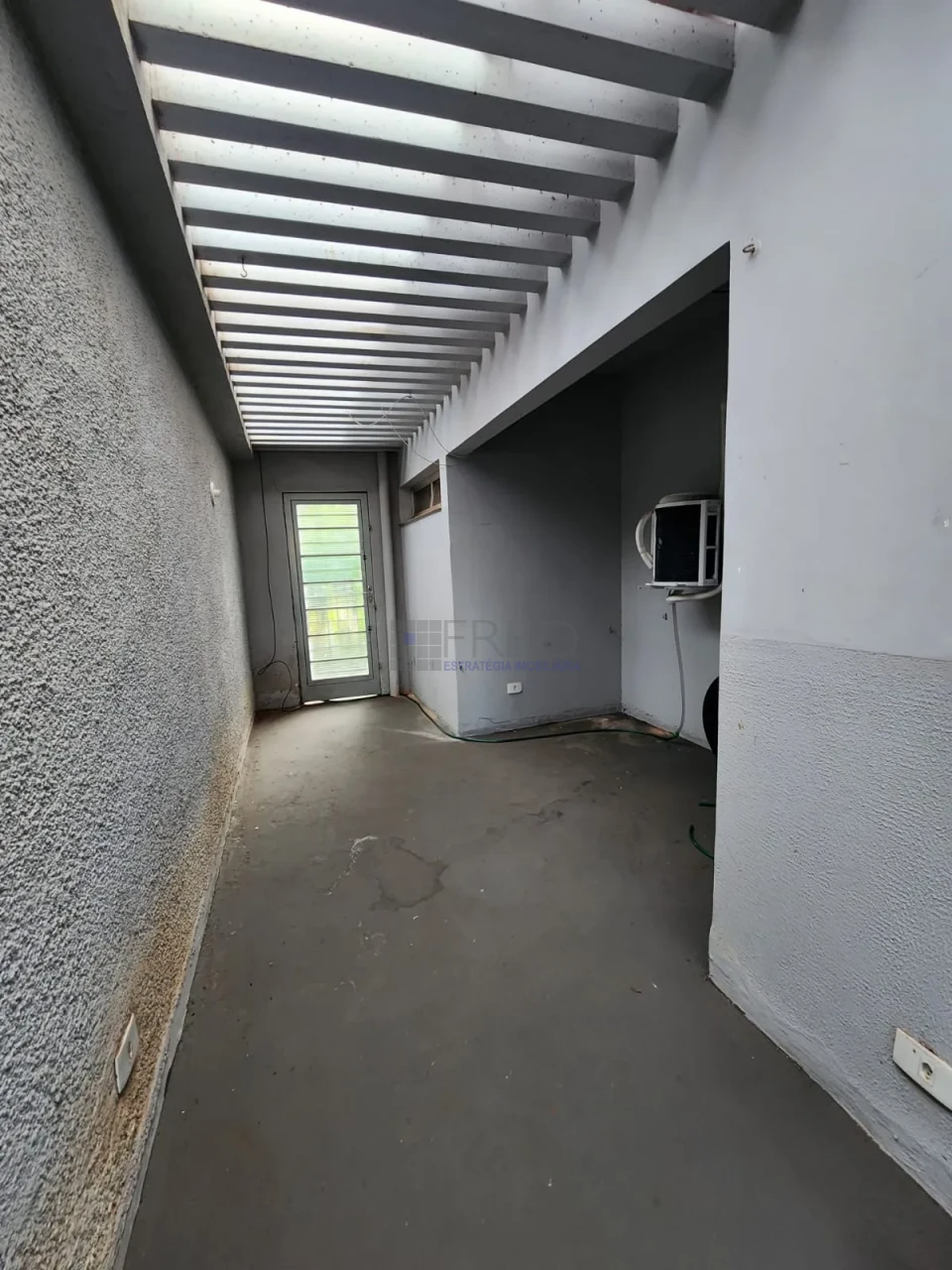 CASA COMERCIAL PARA LOCAÇÃO NO SHANGRI-LÁ