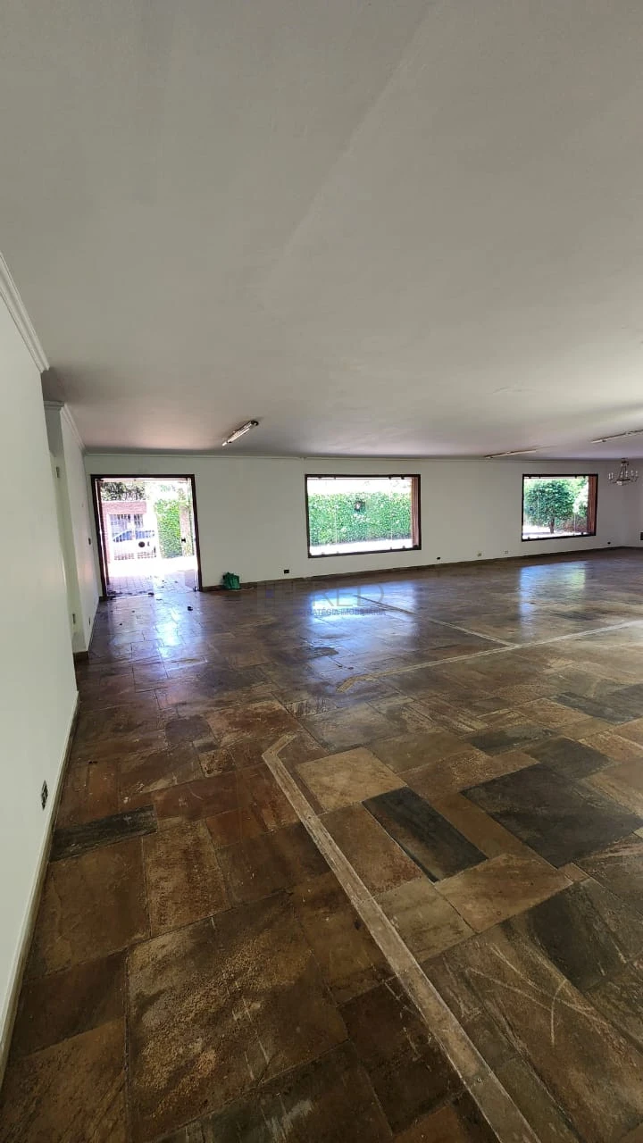 EXCELENTE IMÓVEL COMERCIAL PARA LOCAÇÃO - TOTALMENTE TÉRREO