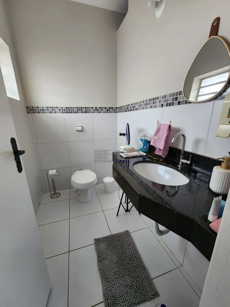 CASA COMERCIAL PARA LOCAÇÃO NO SHANGRI-LÁ