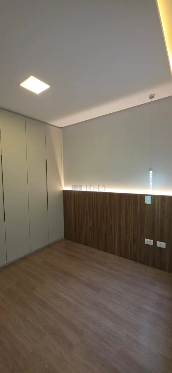 Imagens do imóveis LINDA CASA TÉRREA A VENDA - COMPLETA DE ARMARIOS - HEIMTAL PARK