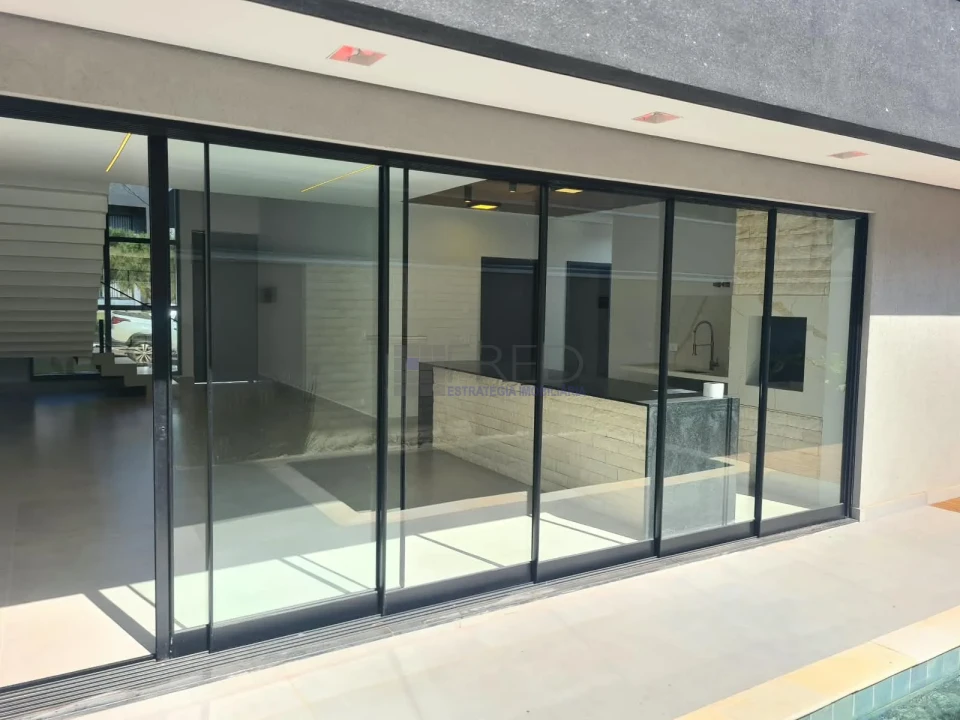 Imagens do imóveis LINDA RESIDECIA Á VENDA - 3 SUÍTES - CONDOMINIO  MORADAS DO VALE