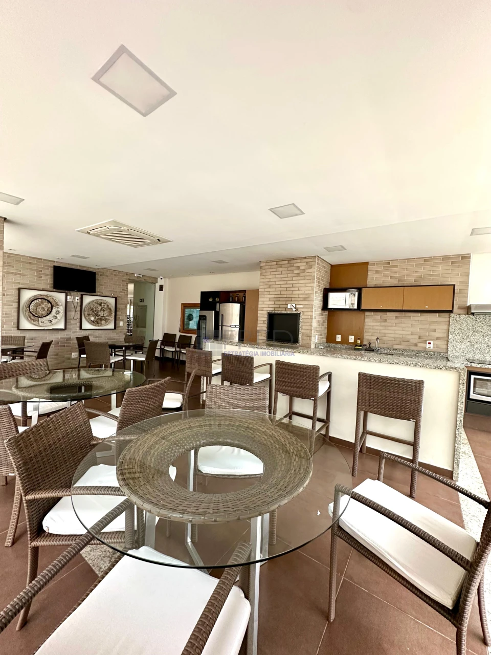 APARTAMENTO A VENDA NO EDIFÍCIO FERNANDO PESSOA