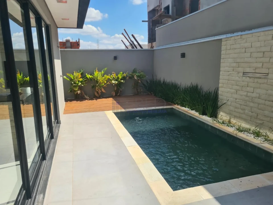 Imagens do imóveis LINDA RESIDECIA Á VENDA - 3 SUÍTES - CONDOMINIO  MORADAS DO VALE