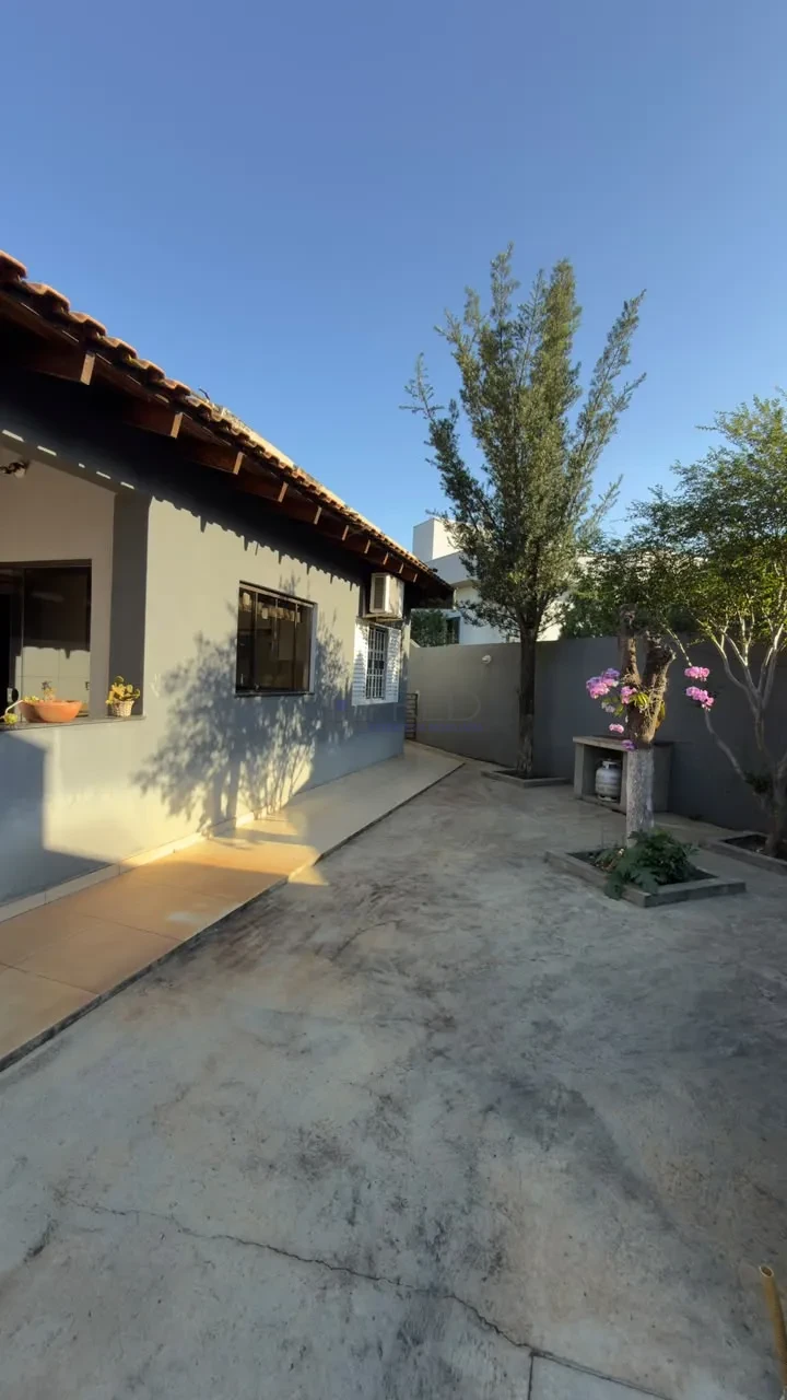 Imagens do imóveis LINDA CASA A VENDA - RECANTO GOLF VILLE