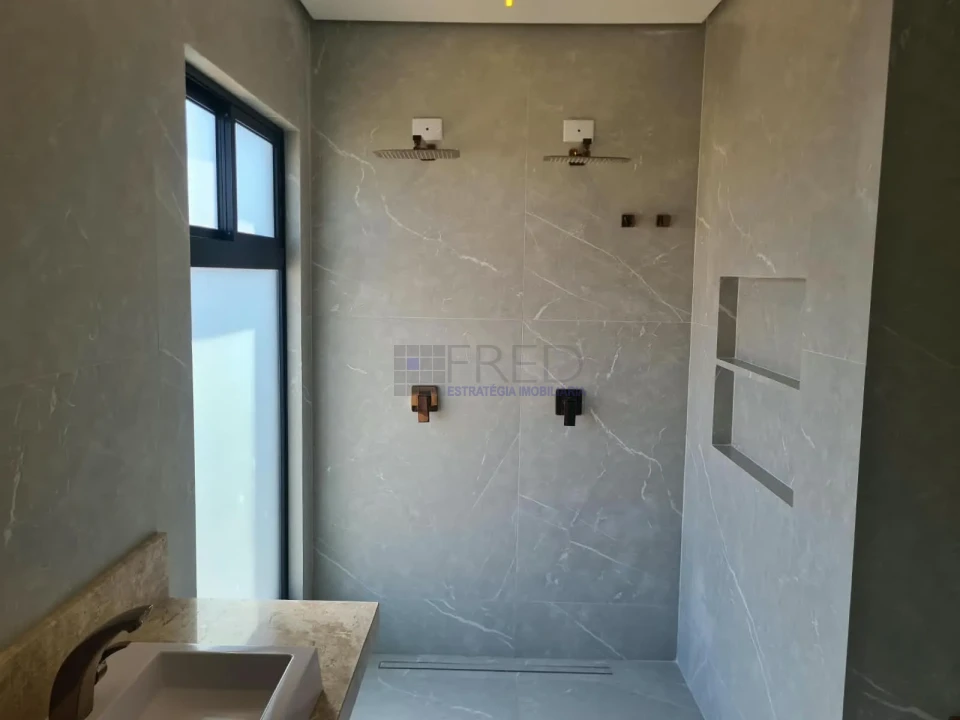 Imagens do imóveis LINDA RESIDECIA Á VENDA - 3 SUÍTES - CONDOMINIO  MORADAS DO VALE