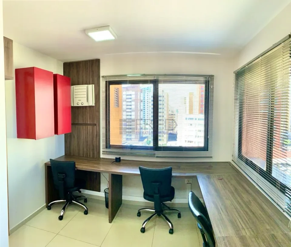 SALA COMERCIAL-MOBILIADA Á VENDA - COMPLEXO EMPRESARIAL OSCAR FUGANTI