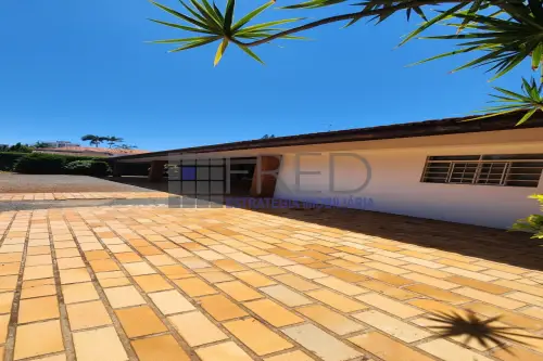 EXCELENTE IMÓVEL COMERCIAL PARA LOCAÇÃO - TOTALMENTE TÉRREO