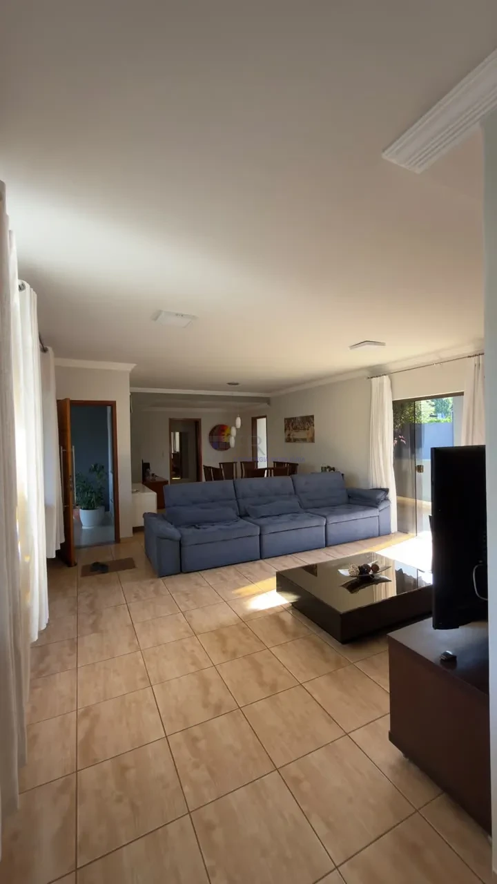 Imagens do imóveis LINDA CASA A VENDA - RECANTO GOLF VILLE